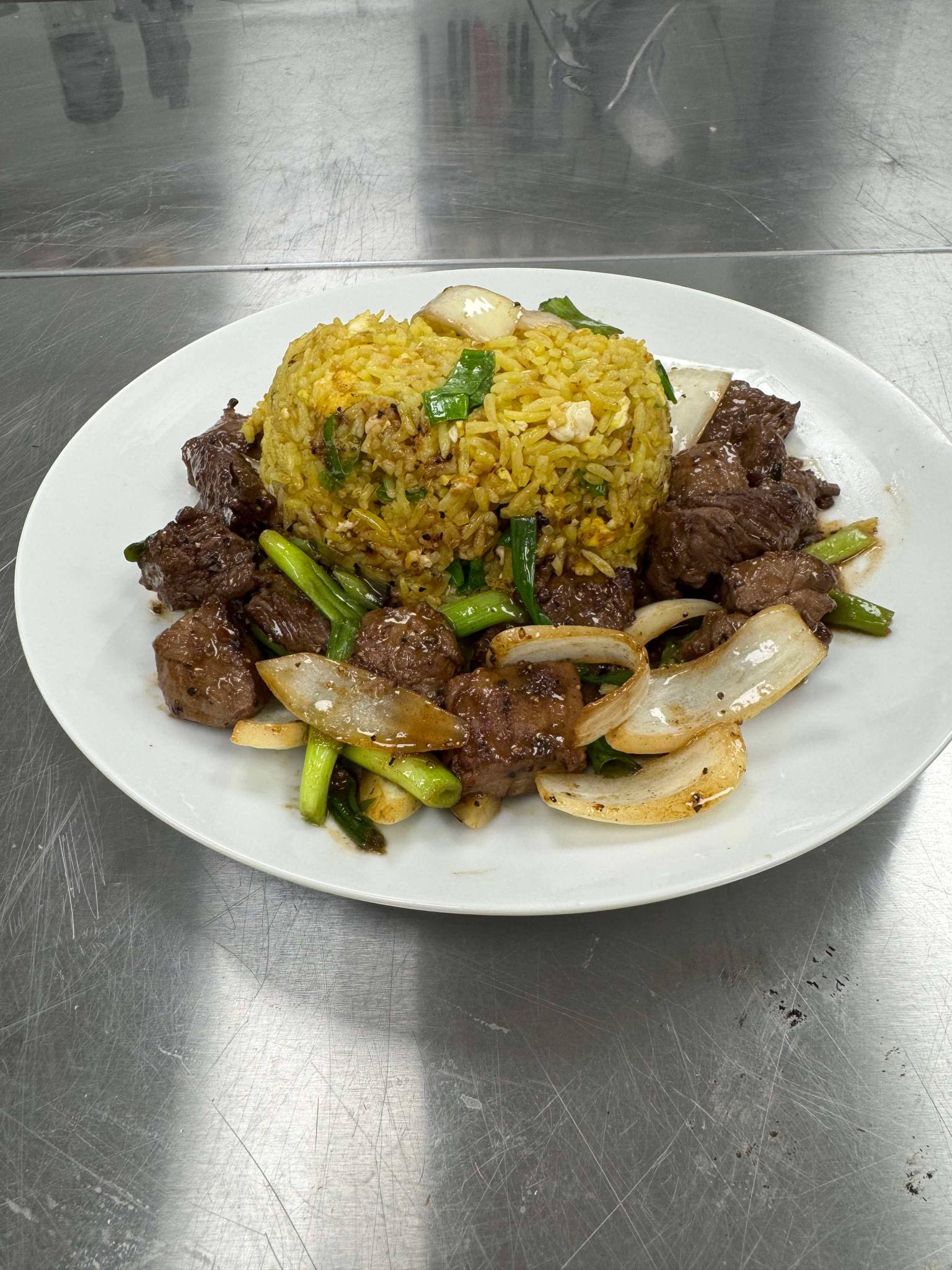 R5. Steak & Shake Fried Rice - Cơm Chiên Bò Lúc Lắc